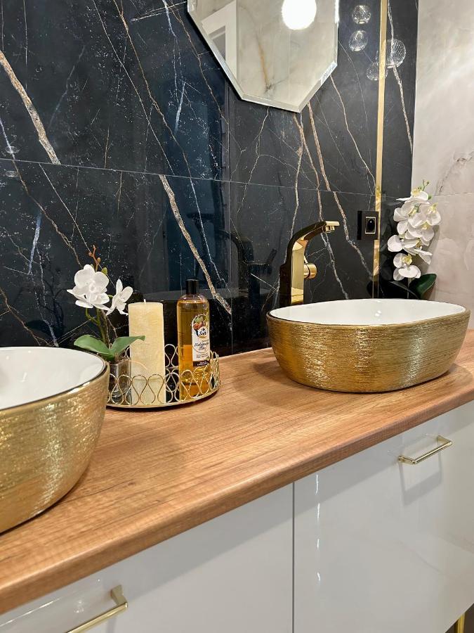 Golden Luxury Suite Nowy Dwór Mazowiecki Zewnętrze zdjęcie